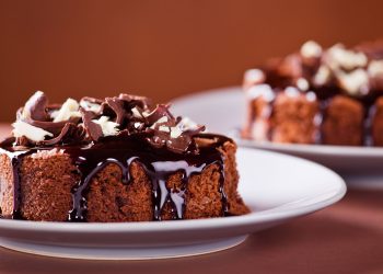 Instantly put an online order & get an online cake delivery in Hyderabad?